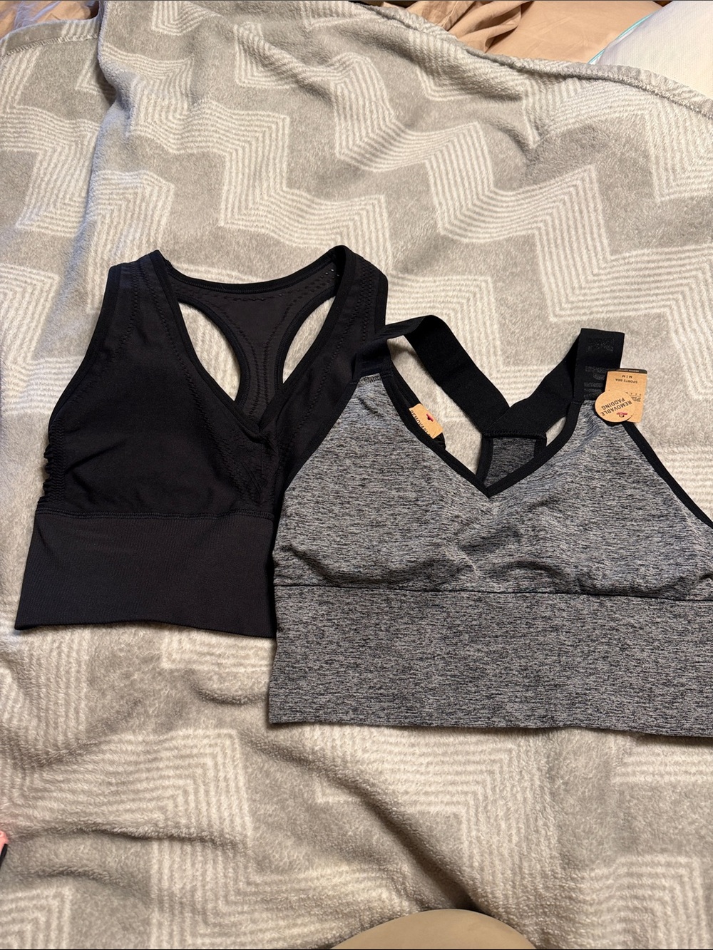 NWT PINK VICTORIA'S SECRET Seamless Sports Bra Set Medium